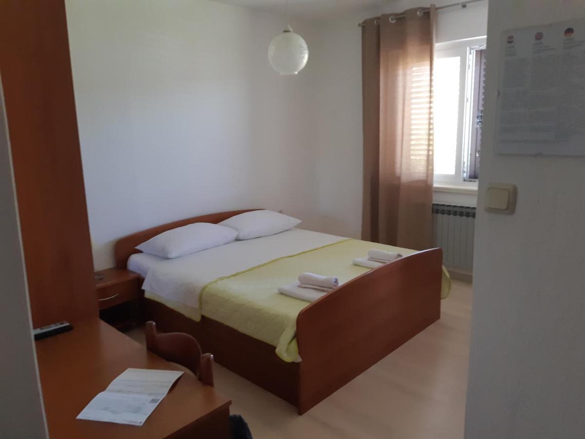 Double Room Jakisnica 4160D 룬 외부 사진